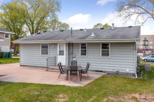 5977 4th St, Minneapolis, MN 55432-5518