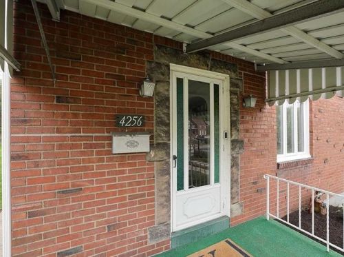 4256 Stanton Ave, Pittsburgh, PA 15201-2242