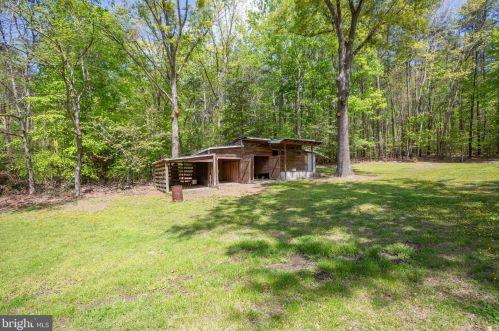 765 Mountain View Rd, Fredericksburg VA  22406-4533 exterior