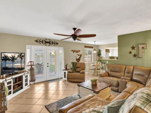 495 24th Ave, Vero Beach FL  32962-1309 exterior