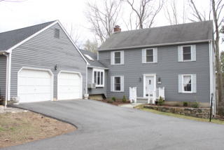 4 Windwood Rd, Brookfield Center, CT 06804-3233