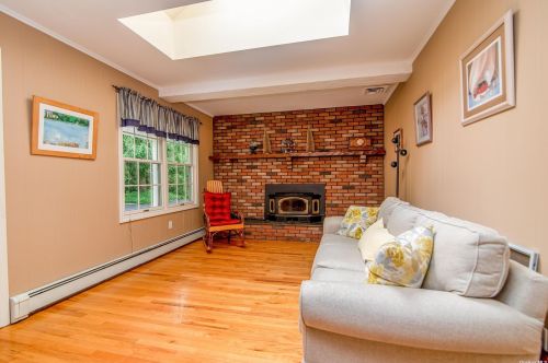 22 Little Harbor Rd, Mount Sinai NY  11766-1208 exterior