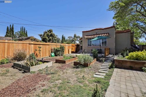 18448 Standish Ave, Hayward CA  94541-1323 exterior