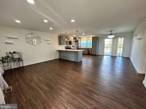 11 Tiber Ln, Willingboro, NJ 08046-3708