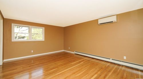 2092 Skipper Ct, North Bellmore NY  11710-3011 exterior