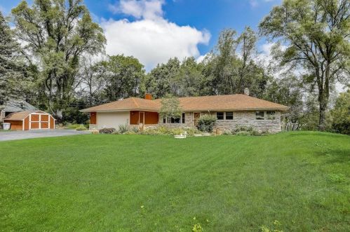 3044 Willow Creek Rd, Colgate, WI 53017-9532