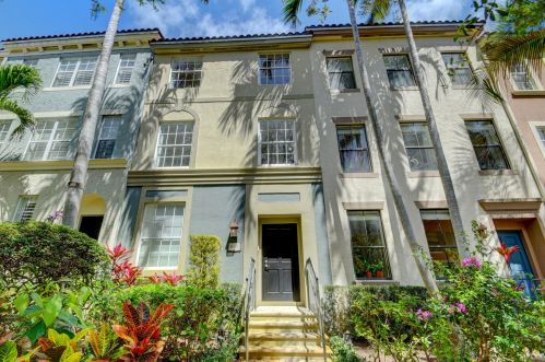 668 Fern St, West Palm Beach, FL 33401-5712