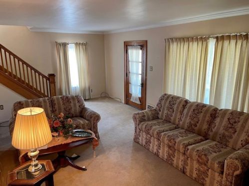 2110 Highland Ave, New Castle, PA 16105-2115