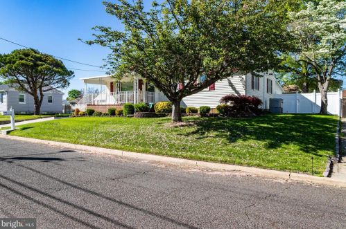 134 Bradford Ave, Trenton, NJ 08610-2210