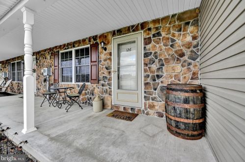 126 Cannon Ln, Gettysburg, PA 17325-6407