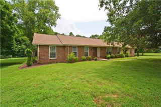 588 Fairway Wingate, Clarksville, TN 37043-6028