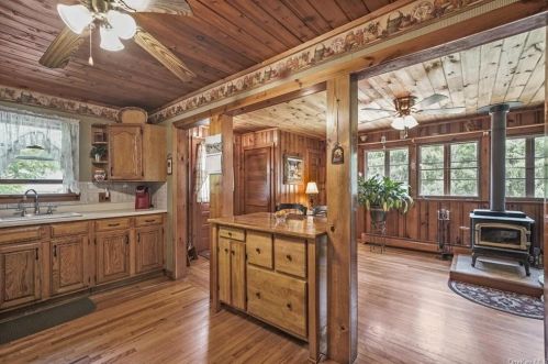 58 Van Orden Ave, Airmont NY  10901-6424 exterior