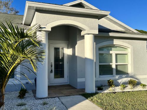 2055 Bellevue Ave, Fort Pierce FL  34953-1000 exterior