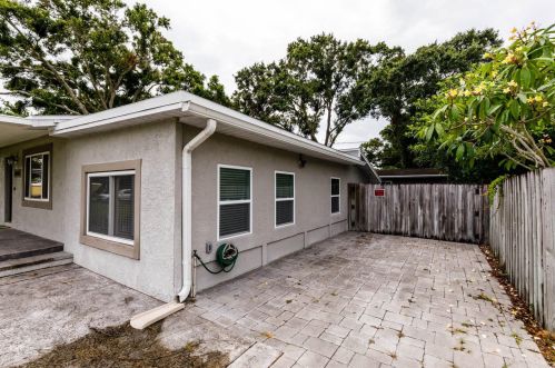7098 78th St, Pinellas Park FL  33781-3731 exterior