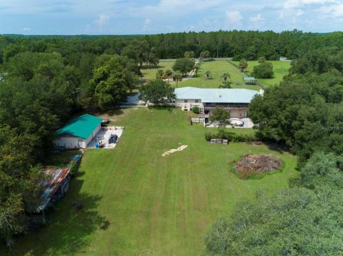 6737 180th Avenue Rd, Ocklawaha FL  32179-7002 exterior