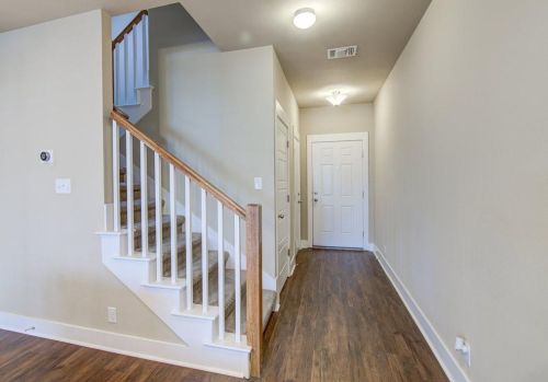 7508 Easy Wind Dr, Austin TX  78757-7842 exterior