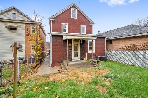812 Duss Ave, Ambridge, PA 15003-2043