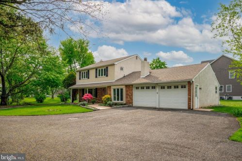 408 Ashley Cir, Norristown, PA 19403-1300