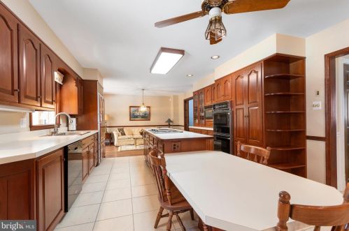 27 Brandywine Dr, Berlin Boro NJ  08009-2225 exterior