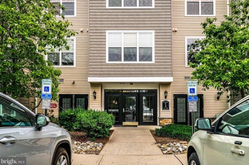 136 Masterson Ct, Trenton NJ  08618-1450 exterior