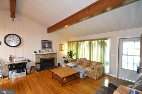 200 Runson Rd, Camp Hill PA  17011-2637 exterior