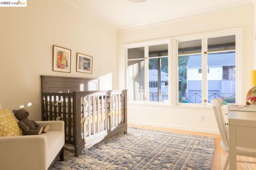 5901 La Salle Ave, Oakland CA 94611-3225 exterior