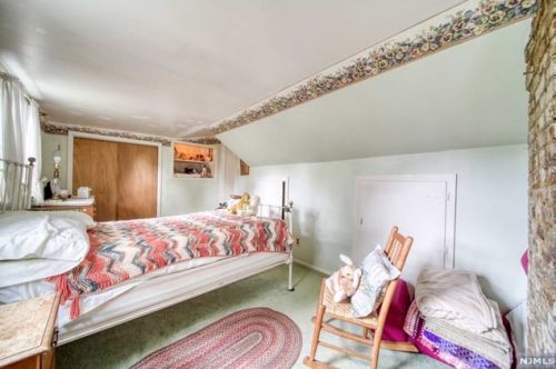 975 River Rd, N Milford NJ  07646-3112 exterior