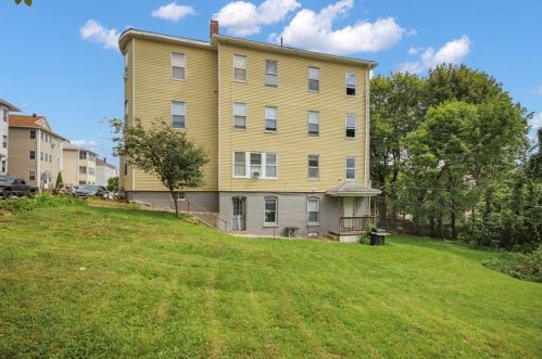 9 Lund St, Worcester MA  01607-1117 exterior