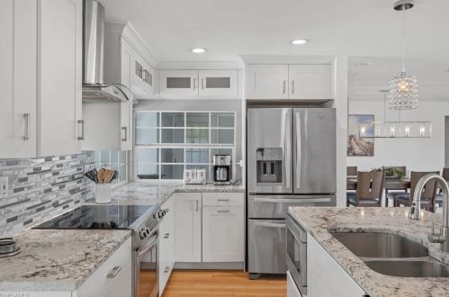800 100th Ave, Naples, FL 34108-2242