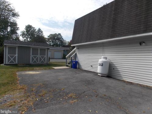 302 King St, Lees Cross Roads PA  17257-1612 exterior