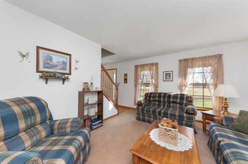 162 Black Hawk Dr, Sardinia OH  45171-9665 exterior