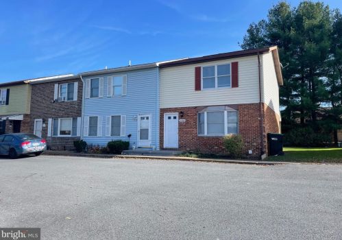 1114 Wadewood Ct, Woodstock VA  22664-1505 exterior