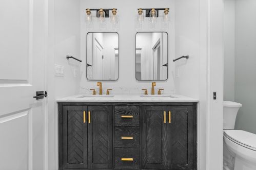 5903 Stanton Ave, Pittsburgh PA  15206-2117 exterior