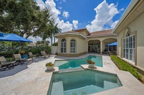709 Teal Ct, Naples, FL 34108-3436