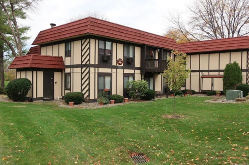 9 Loudon Dr, Fishkill NY  12524-1820 exterior