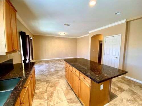 1480 Red Ribbons Ln, Manteca CA  95337-7925 exterior