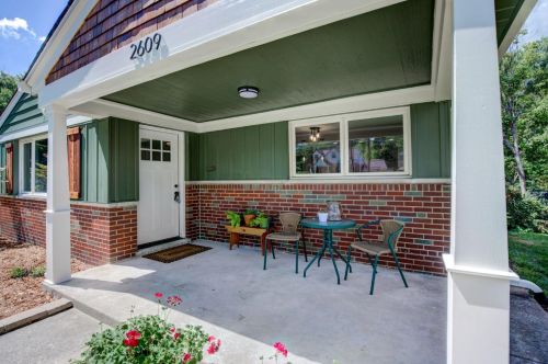 2609 Bonnie Dr, Cincinnati, OH 45230-1105