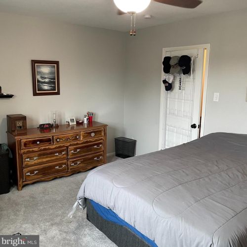 206 Walnut Ridge Est, Pottstown PA  19464-3059 exterior