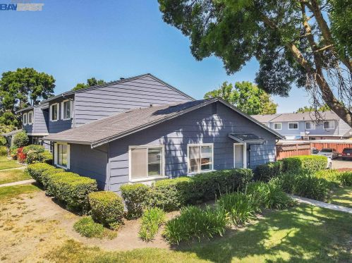 1825 Monterey Dr, Livermore, CA 94551-6779