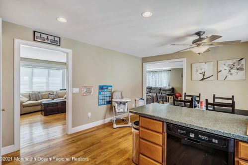 74 Venice Dr, Bricktown NJ  08723-6977 exterior