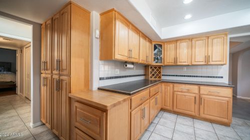 6001 Friess Dr, Scottsdale AZ  85254-3117 exterior