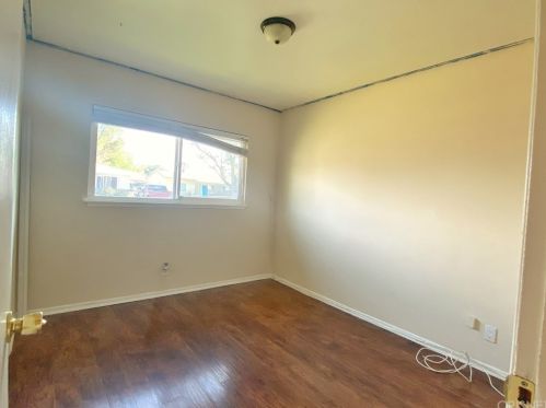 358 Landsford St, Lancaster CA 93535-2613 exterior