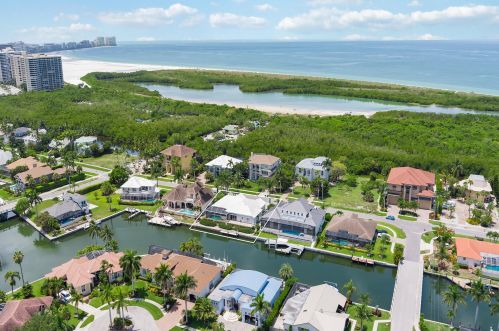 519 Spinnaker Dr, Marco Island, FL 34145-1818