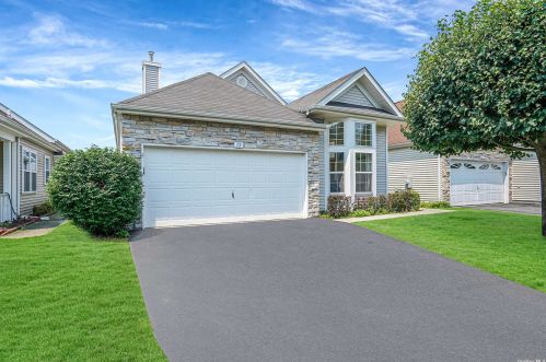 12 Sagaponack Ct, Panamoka, NY 11961-1654