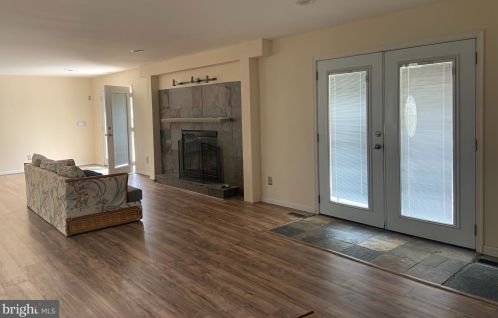 104 Broad Creek Rd, Laurel DE  19956-1124 exterior