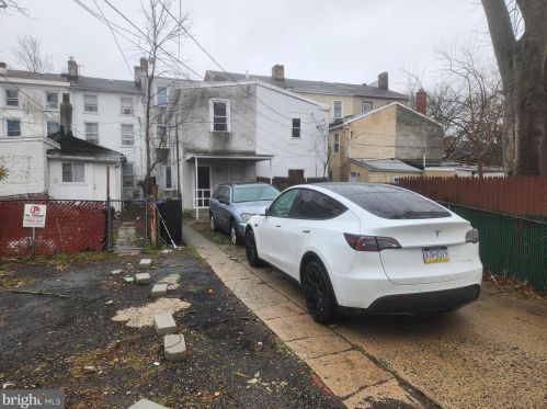 25 Chestnut St, Norristown, PA 19401-3954