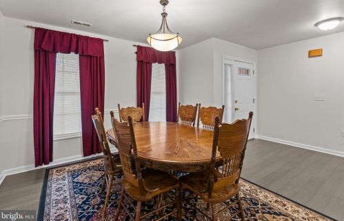 693 Meadow Dr, Tappahannock, VA 22560-5562