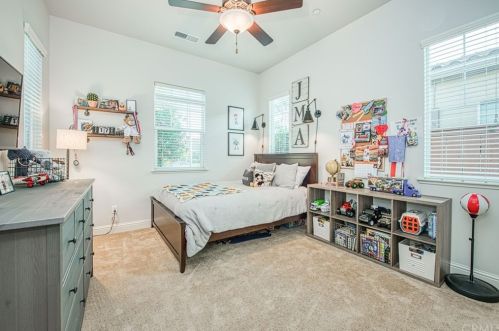 2574 Utah Ave, Fresno CA  93720-3977 exterior