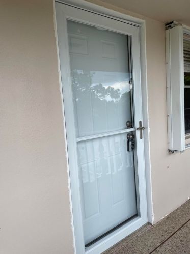 61 Hastings D, West Palm Beach FL  33417-1205 exterior