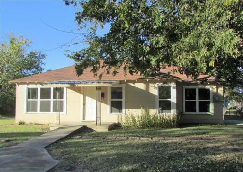 674 Barton St, Stephenville TX  76401-3157 exterior